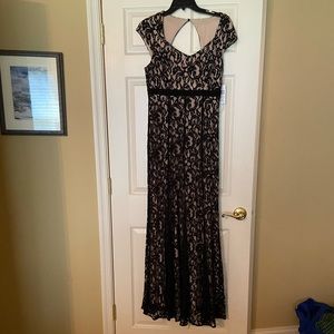 Black/Nude Lace Long Dress
